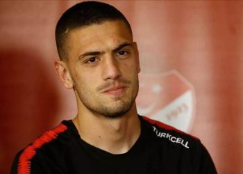 Merih Demiral tepkilere yanıt verdi: “Allah belanızı versin”