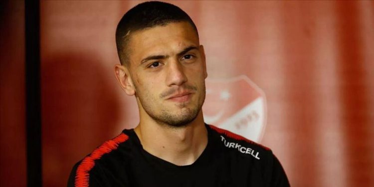Merih Demiral tepkilere yanıt verdi: “Allah belanızı versin”