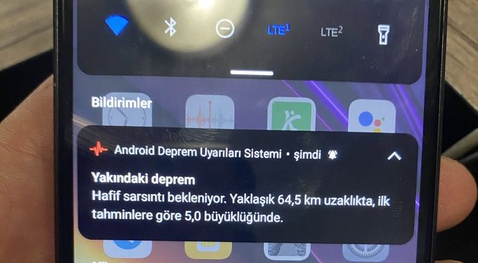 Telefonlardaki uyarı sistemi, depremi saniyeler öncesinden bildi
