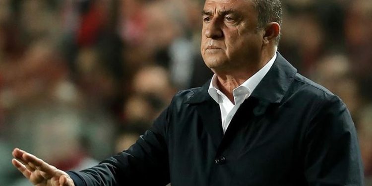 Fiorentina Başkanı, Terim’e tekme attı iddiası