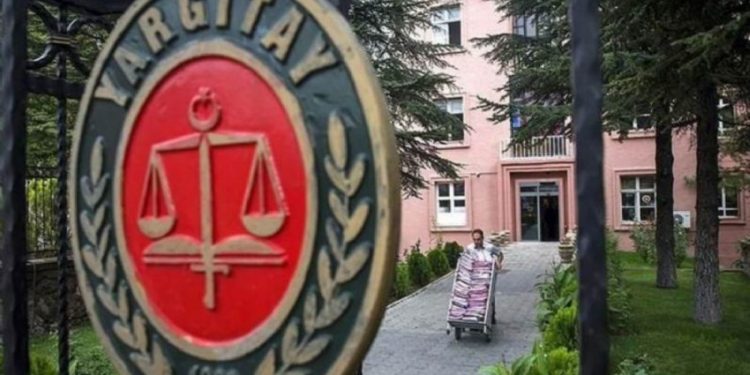 Yargıtay 3. Dairesi üyeleri, Erdoğan’ın eski danışmanı İzzet Özgenç’e suç duyurusunda bulundu