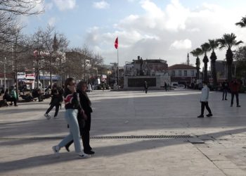 CHP’de aday adaylarının Urla yarışı