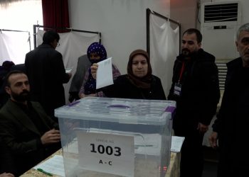 Diyarbakır’da 20 bin DEM Partili delege yerel yönetim adaylarını belirlemek için sandık başına gitti 