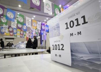 DEM Parti Diyarbakır’da ön seçimi iptal etti delegeler yeniden sandık başında