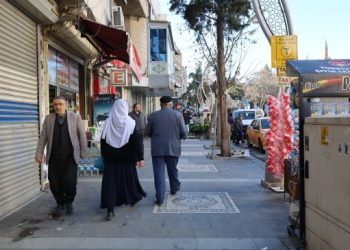 Farqînli seçmenlerden kayyım mesajı: Geri alacağız, hazır olsunlar
