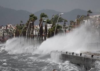 İzmir ve Muğla’da su baskınları