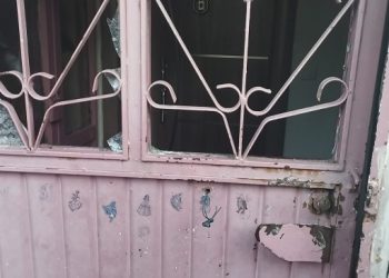 Colemêrg’te bir mahalle ablukaya alınarak evlerin kapı ve camları kırıldı