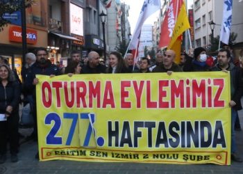 KHK eylemi: Ekonomik, siyasal ve toplumsal bunalım derinleşiyor