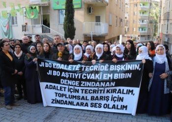 Mêrdîn’de de Adalet Nöbeti başlatıldı