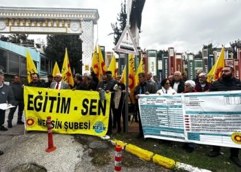 Eğitim Sen: Eğitimde sorunlar çözülmedi, okullar vakıflara teslim edildi