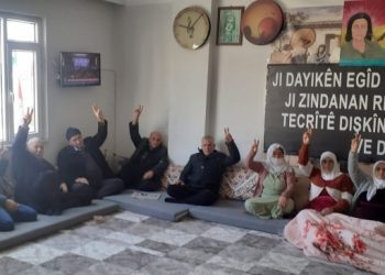 Adalet Nöbeti sürüyor: Bu hukuksuzluğu sonlandıracağız