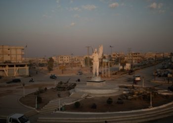 Kobanê’de destansı direniş sürüyor