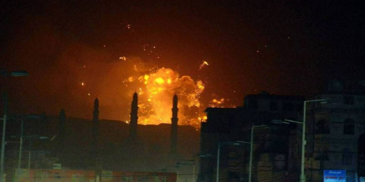 ABD ve İngiltere, Yemen'de saldırı başlattı!