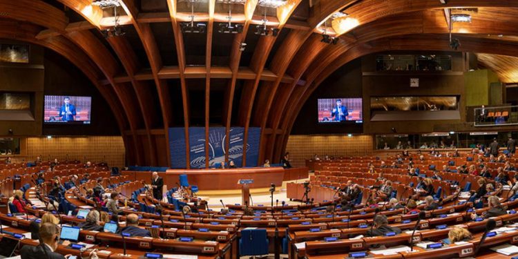 AKPM | Akreditasyon onaylanmadı; Azerbaycan delegasyonu salonu terk etti