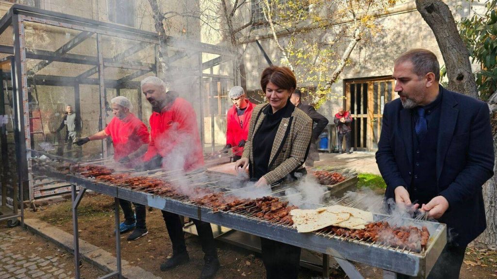 AKP’lilerin kebap partisiyle ilgili Bekir Bozdağ’dan açıklama