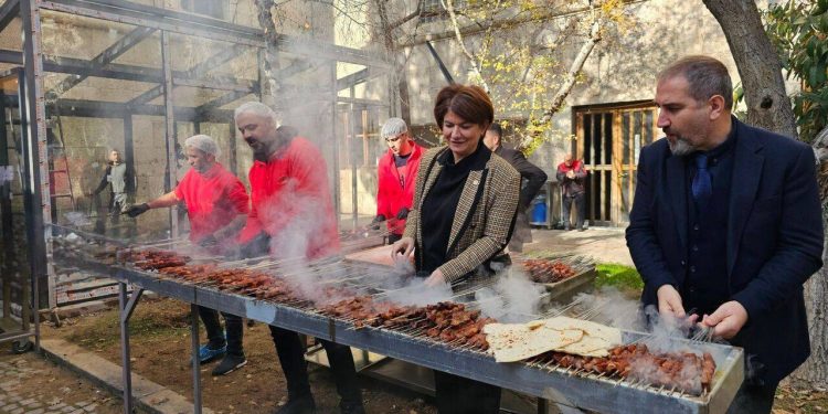 AKP’lilerin kebap partisiyle ilgili Bekir Bozdağ’dan açıklama