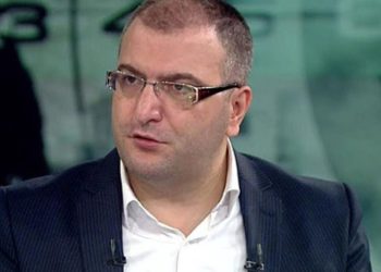 AKP'ye yakınlığıyla bilinen Cem Küçük: Yanıldık