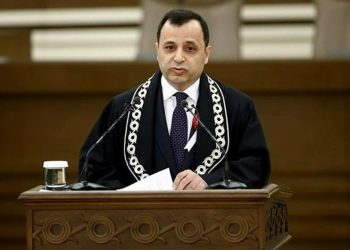 AYM Başkanı Yargıtay'a karşı bayrak açtı: 'Kararlara uyulmamasının gerekçesi olamaz'