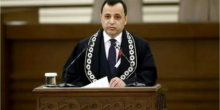 AYM Başkanı Yargıtay'a karşı bayrak açtı: 'Kararlara uyulmamasının gerekçesi olamaz'