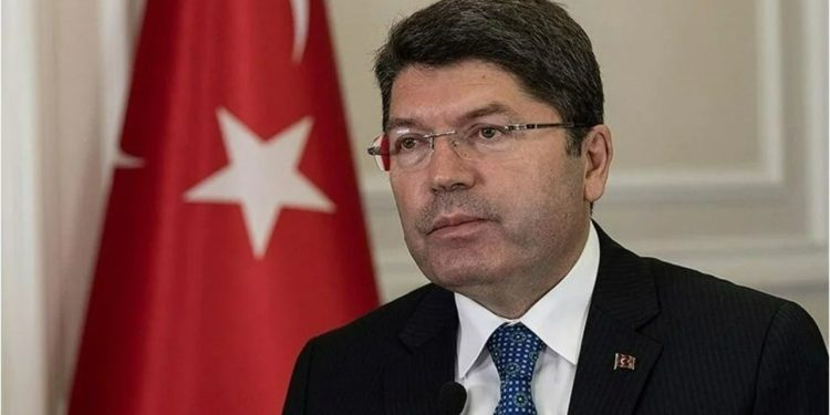 Adalet Bakanı Tunç: 'Şehitlerimizle ilgili provokatif paylaşımlar yapanların çoğu yurt dışında'