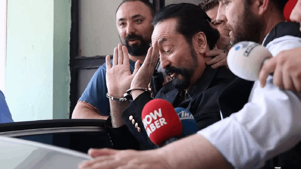 Adnan Oktar davasında tecavüzcüleri aklayan yargı mensupları yargılanacak: 'Halan görev yapmaya devam ediyorlar'