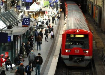 Almanya'da ücret krizi: Makinistlerden grev kararı