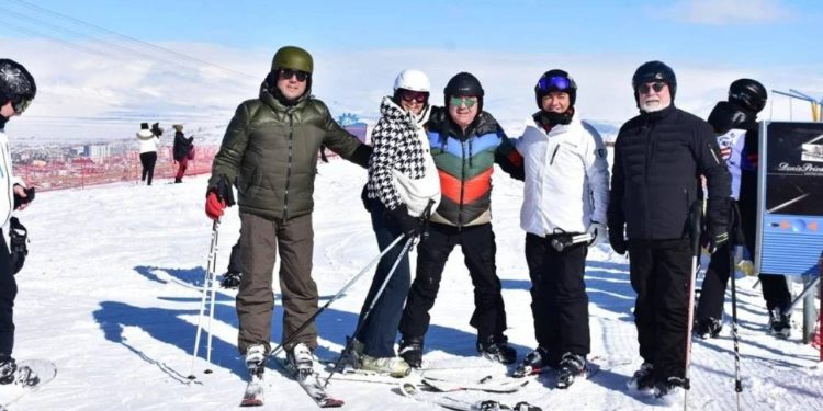 Avukat Rezan Epözdemir'in Seçil Erzan'a sorduğu Fransa tatili Palandöken çıktı!