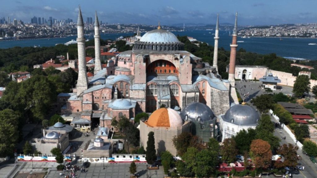 Ayasofya'da yeni düzenleme başlıyor!