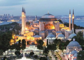 Ayasofya’nın restorasyon ihalesi Erdoğan’ın arkadaşına verildi