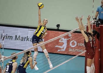 Beşiktaş Fenerbahçe'yi konuk ediyor