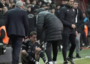 Beşiktaş'ta sakatlık şoku: Sezonu kapattı