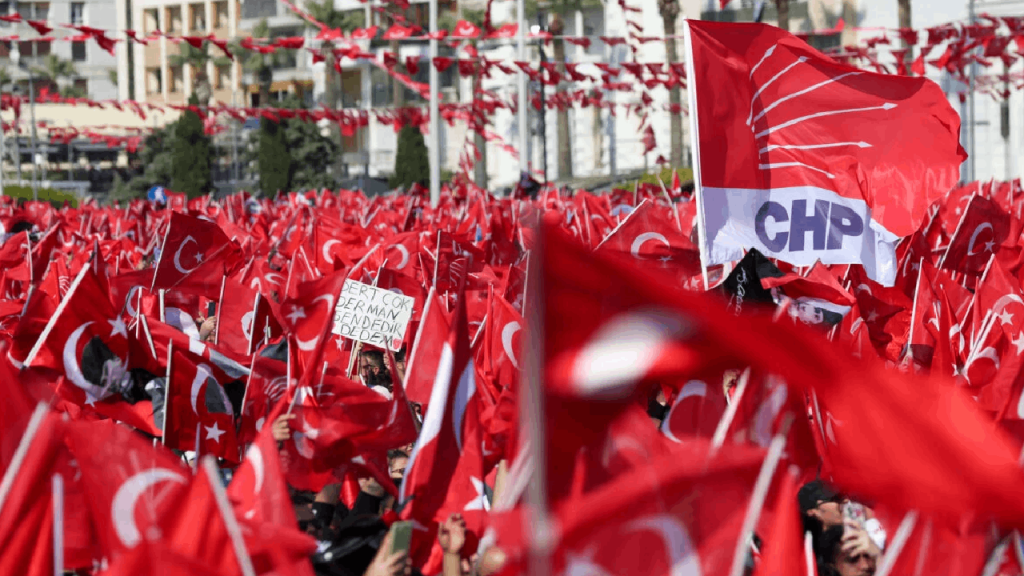 CHP'de adaylar için kritik hafta: Özel'den yoğun görüşme trafiği