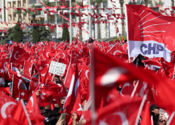 CHP'de adaylar için kritik hafta: Özel'den yoğun görüşme trafiği
