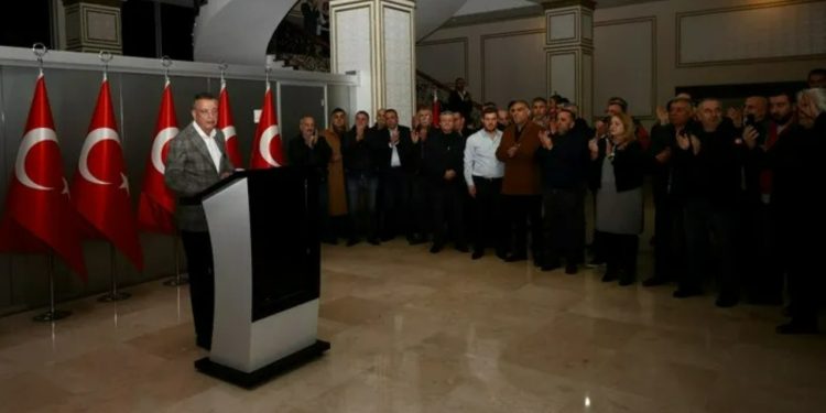 CHP'den istifa eden Battal İlgezdi: 'CHP'de bir kıyım hareketi yaşanıyor'