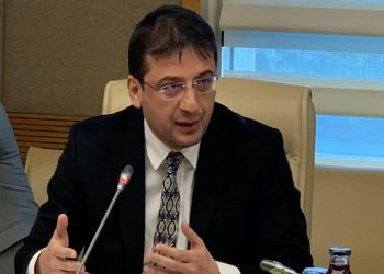 CHP’li Emre'den Dışişleri'ne Halil Falyalı tepkisi: Bunun adı gazeteciyi korkutmaya çalışmaktır!