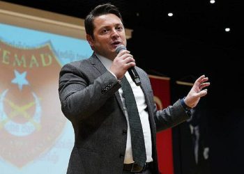 CHP'li Özer, Meclis karnesini paylaştı: Erdoğan’ın yürürlüğe koyduğu maddeler TBMM’den 6 kat fazla