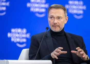 DAVOS | Finans Bakanı: Almanya Avrupa’nın hasta adamı değil, kahveye ihtiyacı olan yorgun adamı