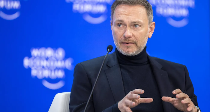 DAVOS | Finans Bakanı: Almanya Avrupa’nın hasta adamı değil, kahveye ihtiyacı olan yorgun adamı