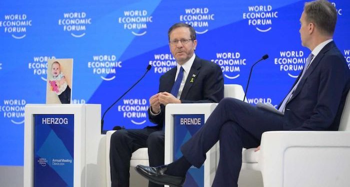 DAVOS | İsrail Cumhurbaşkanı suç duyurularının hedefinde