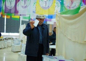 DEM Parti Amed Büyükşehir aday adayları ikinci tura kaldı