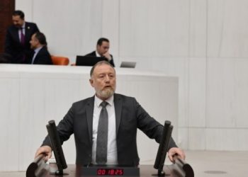 DEM Parti Meclis’i ‘tarihi sorumluluk’ almaya çağırdı