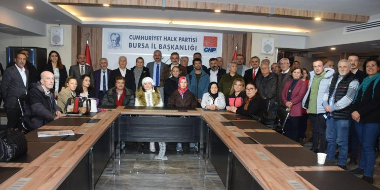 DSP'den ayrılan 100 kişi CHP'ye katıldı