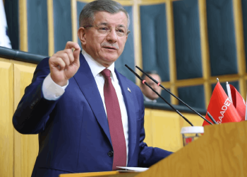 Davutoğlu'ndan Bahçeli'ye yanıt: Yine yarım yamalak anlamış