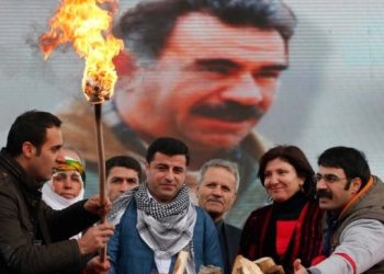 Demirtaş: Nerede nasıl yanlış yaptık, masa etrafında oturup konuşalım!