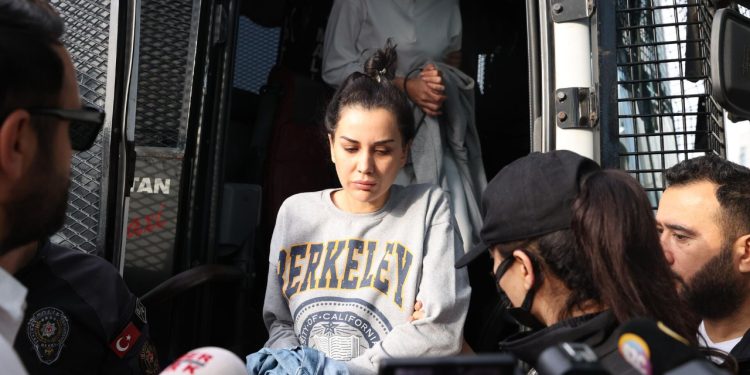 Dilan Polat'ın "Yılbaşını ailesiyle geçirdi" iddiasına Ceza ve Tevkifevleri Genel Müdürlüğü'nden açıklama