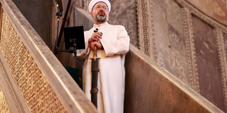 Diyanet İşleri Başkanı Erbaş’a 65 bin lira emekli aylığı