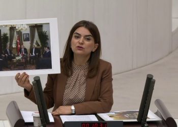 Dolmabahçe Mutabakatı fotoğrafını gösterdi: Biz bunun arkasındayız