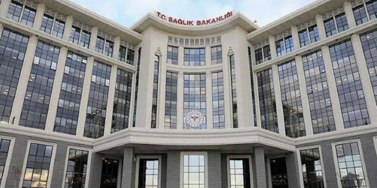 Erdoğan duyurdu: 35 bin sağlık personeli atanacak