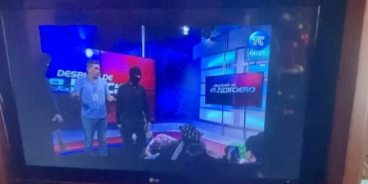 Ekvador'da bir televizyon kanalına silahlı baskın: Çalışanlar rehin alındı, Başkan silahlı kuvvetlere müdahale izni verdi
