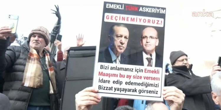 Emekli Astsubaylar, tazminat talebiyle Ankara'da bir araya geldi